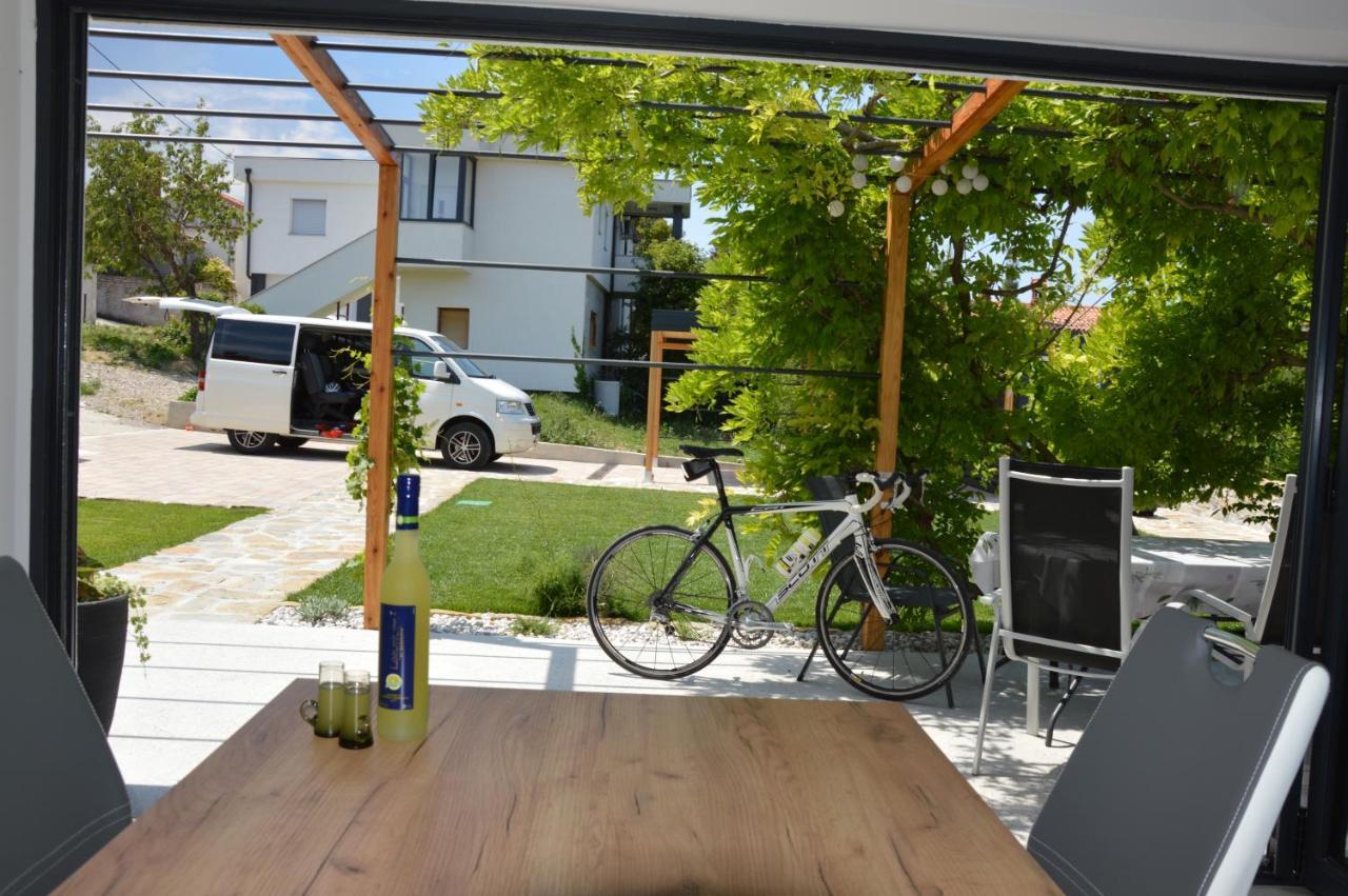 Casa Miranda - Family Comfort In A Quiet Area, Near The Sea, With Bbq And Free Parking Zgornje Skofije Kültér fotó