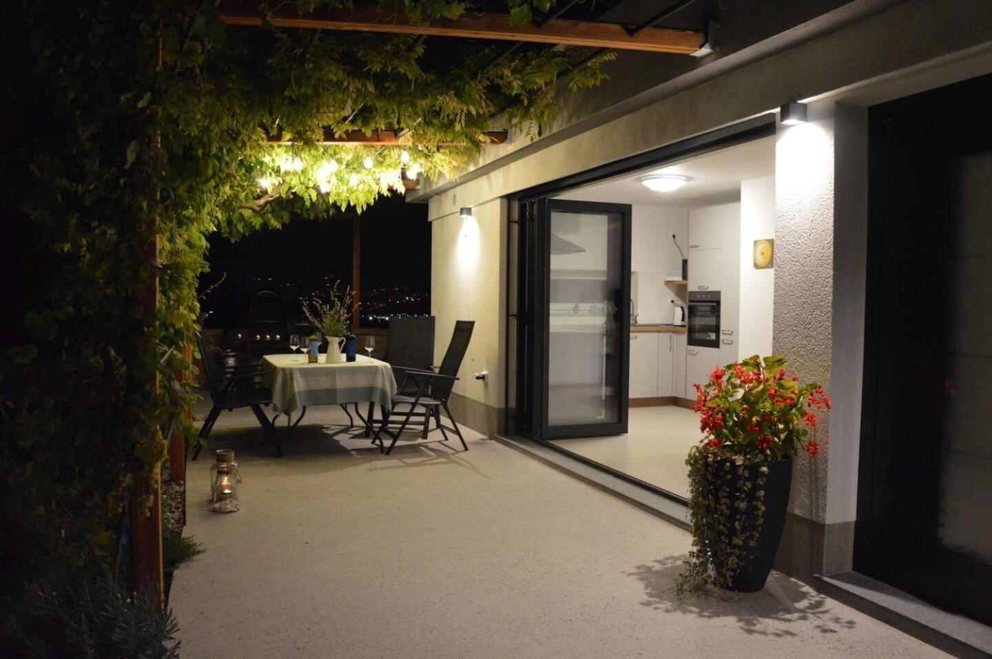 Casa Miranda - Family Comfort In A Quiet Area, Near The Sea, With Bbq And Free Parking Zgornje Skofije Kültér fotó