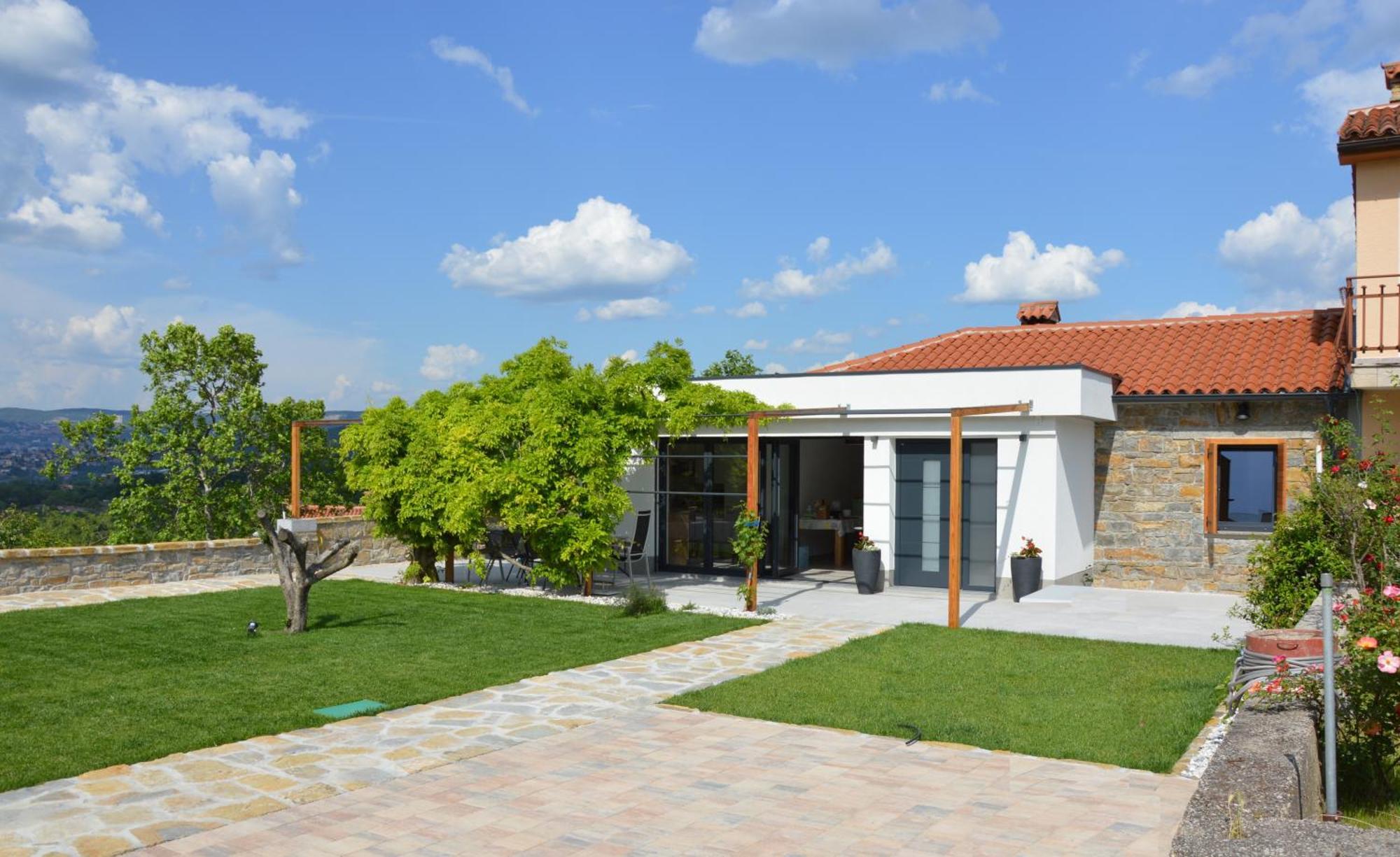 Casa Miranda - Family Comfort In A Quiet Area, Near The Sea, With Bbq And Free Parking Zgornje Skofije Kültér fotó